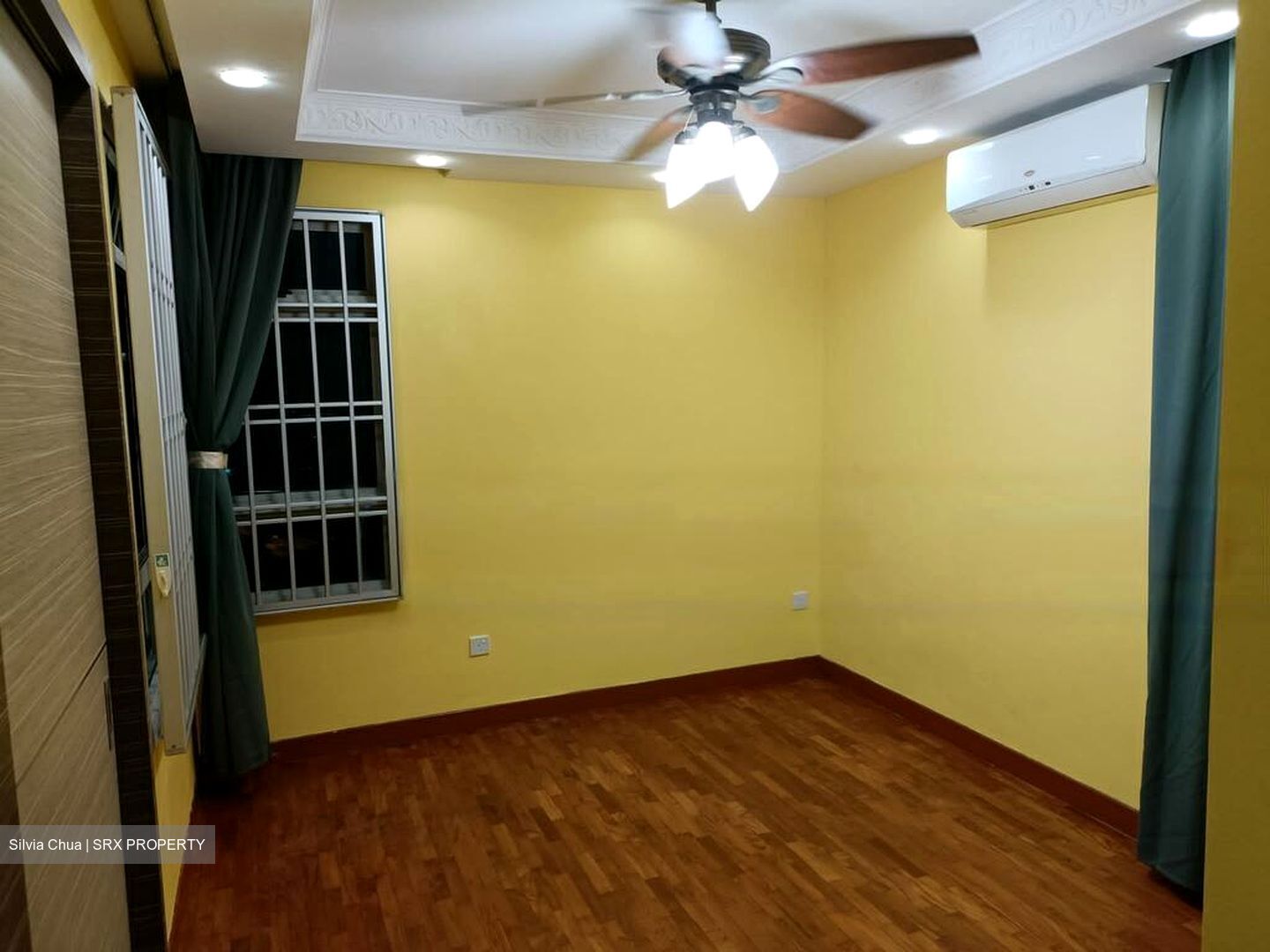 Sengkang Central (Sengkang), HDB 5 Rooms #484299751
